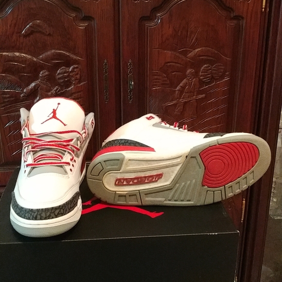 Air Jordan Retro 3 Fire Reds - Picture 6 of 8